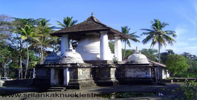 lankathilaka brick temple 1
